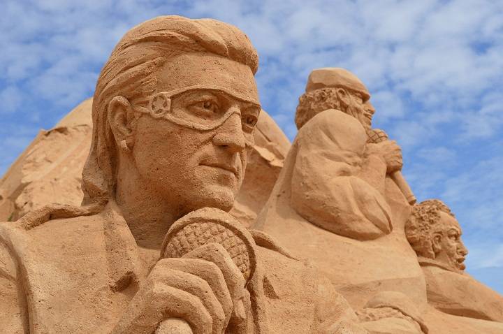 Amazing Music Sculptures - Fiesa-2013-Bono