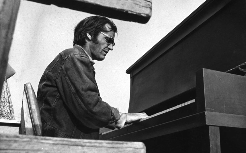 pianoJackNicholson_3266875k